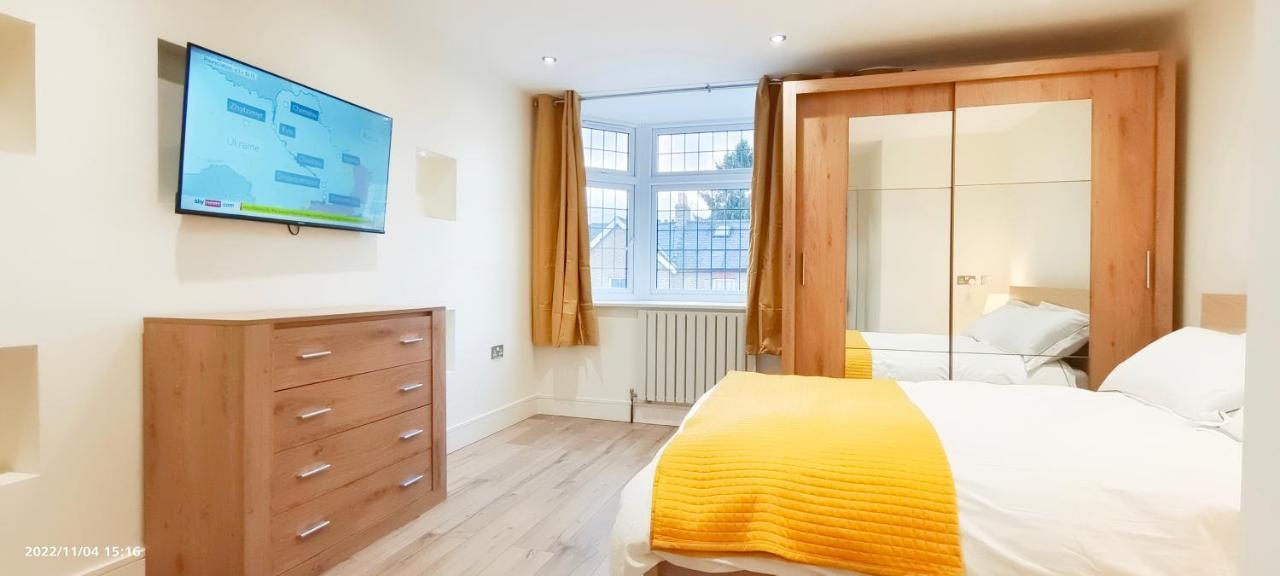 Ferienwohnung First Floor Flat 1 Northwood London Exterior foto